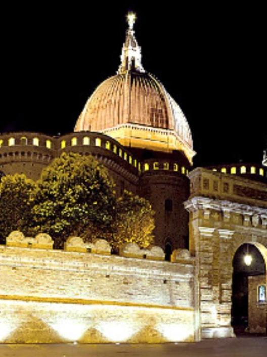 La Casa Di Isabella โลเรโต ภายนอก รูปภาพ